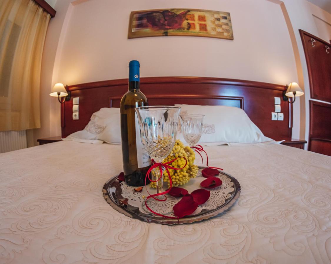 Venardos Hotel Agia Pelagia  Kültér fotó